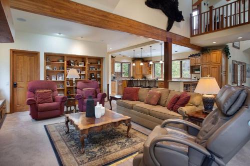 Streamside Lane home
