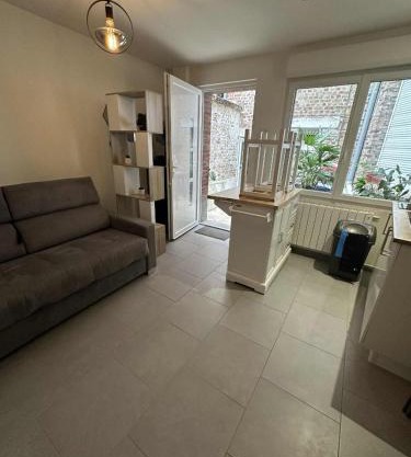 Studette Peronne Centre