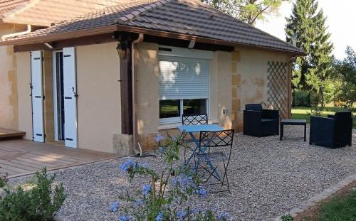 Studio 2 personnes piscine et tranquilité