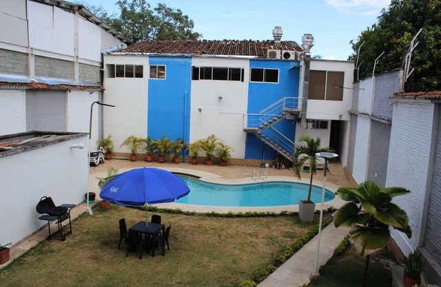 Studio apartment #6 south of cali, garden city