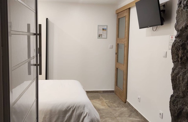 Studio Apartment '- Casa Do Avós' with Sea View, Wi-Fi and Air Conditioning