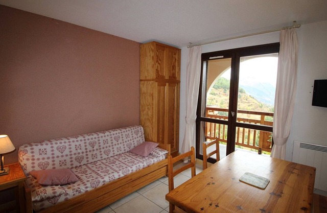 Studio cabin 4 ppl, 400m to slopes, parking, pets allowed