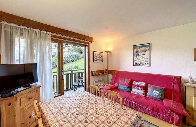 Studio cabin near Combloux center, 4 pax, balcony, parking