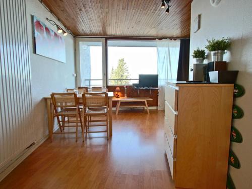 Studio cabine avec balcon, proche des pistes, bien équipé, idéal pour 4 personnes - FR-1-340-195