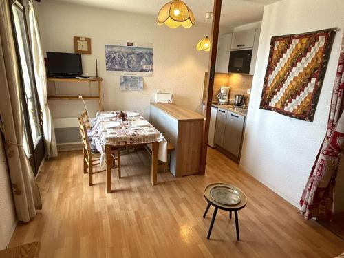 Studio Cabine Central aux Saisies avec Balcon - 4 Pers, 2 Étoiles - FR-1-594-192