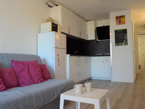 Studio Cabine, Terrasse, Cap d'Agde - 4 Pers, Proche Plage et Commerces - FR-1-249-255