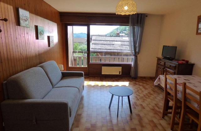 Studio convivial avec cabine, balcon, proche des commodités - Le Grand-Bornand - FR-1-458-117
