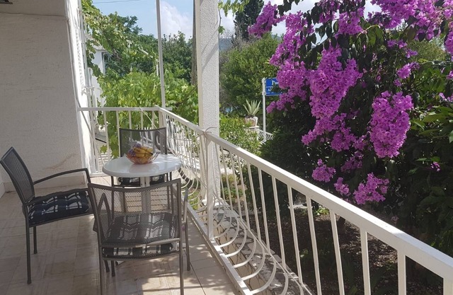 Studio flat near beach Slano, Dubrovnik (AS-8599-b)