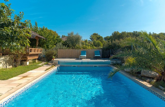 Studio 'La Dolce Vita' with Shared Pool, Wi-Fi, and Air Conditioning