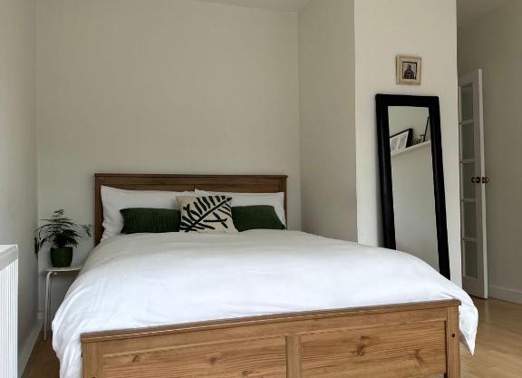 Studio near to Central London (SW15)