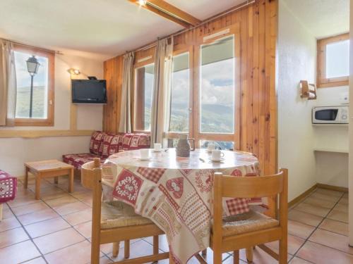 Studio rénové, proche télécabine, rez-de-chaussée, pour 4/5 personnes - FR-1-181-2539