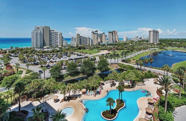Studio @SanDestin Luau! Sleeps 4! Resort Pool! Walk 2 beach!