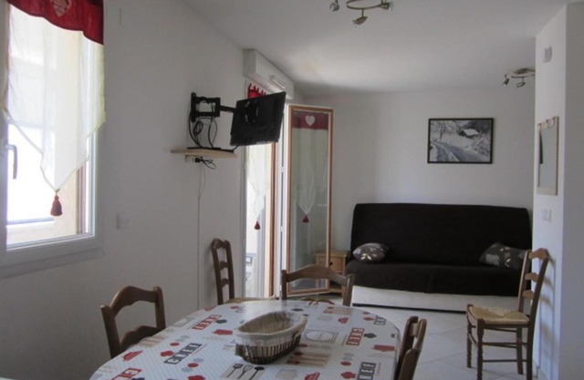Studio spacieux 32m², 4 pers., centre de Villard-de-Lans, terrasse, parking, proche commodités - FR-1-689-96