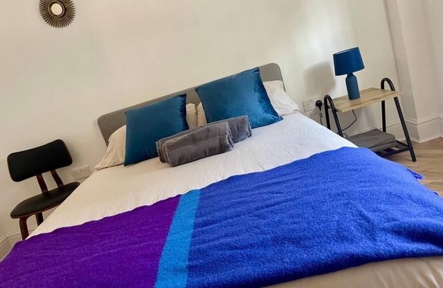 Studio-Superior-Private bathroom with shower.