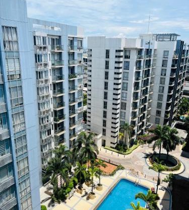 Studio Unit in One Palm Tree Villas across NAIA Terminal 3
