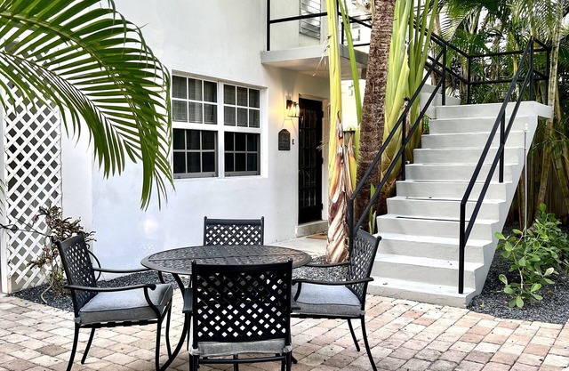 Studio walking distance to downtown
