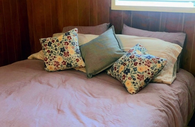 Studio with private entrance, centrally located