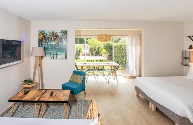 Studios 10 & 11 BY HOTEL DES LICES