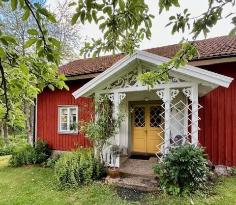 Stuga i Vallebygden, Axvall