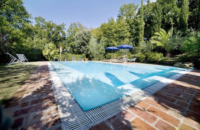 Stunning private villa for 5 people with private pool, A/C, WIFI, TV, patio and panoramic view