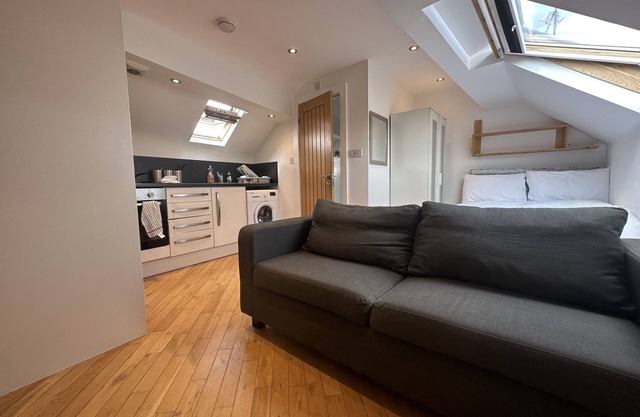Stunning 1-bed Studio in Pudsey