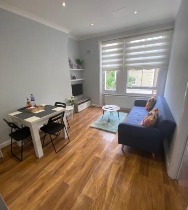 Stunning 2 bed flat in Ladbroke Grove