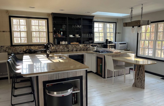 Stunning, 2br home on a wooded lot-serene feel of nature yet close to it all
