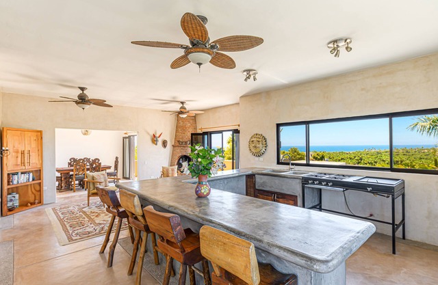 Stunning 360 degree views of Todos Santos, ocean, mountains, and town.