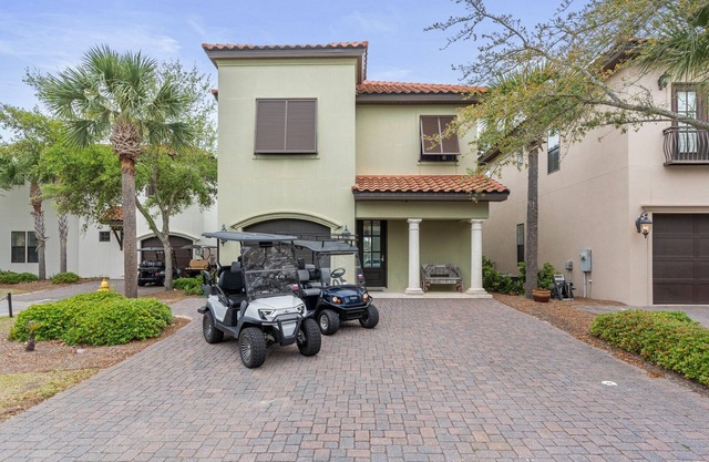 Stunning 4BR Beach Villa! 2 GOLF CARTS. Steps to Pool. Beach Tram. Near Wharf