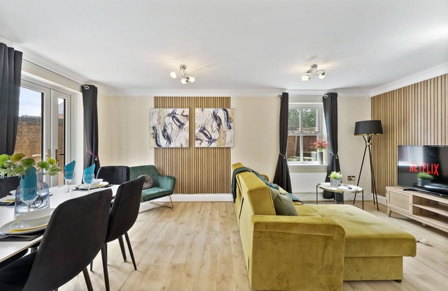 Stunning 5 Bedroom House in the Cotswolds - Garden