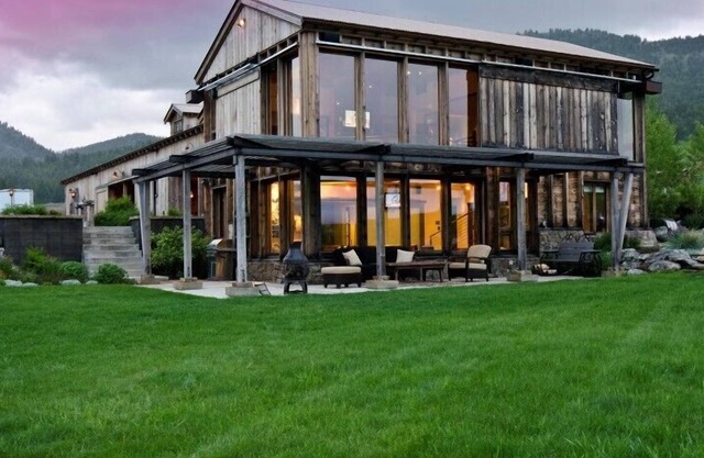 Stunning 60 Acre Ranch in Bridger Canyon