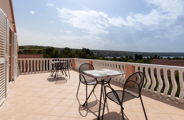 Stunning apartment in Gornji Karin