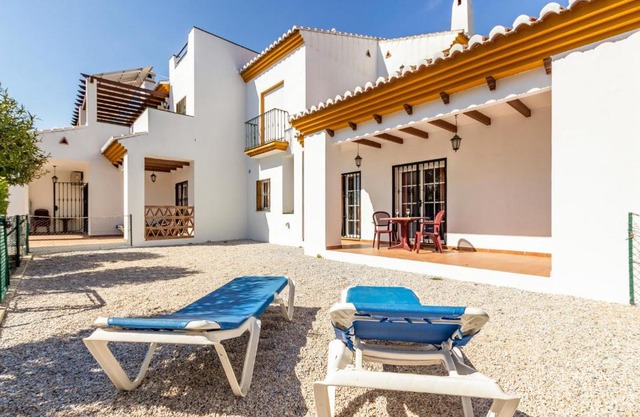 Stunning Apartment In Alcaucín