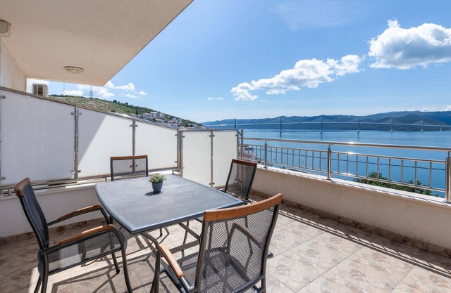 Stunning apartment in Komarna with WiFi