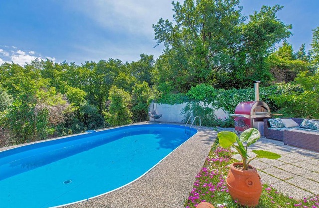 Stunning Apartment In Skofije With 2 Bedrooms, Wifi And Outdoor Swimming Pool