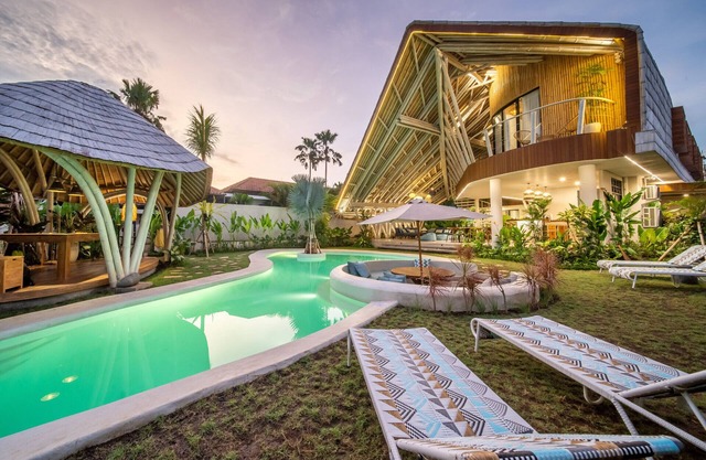 Stunning Architecture 5BR Bamboo With Tropical Pool Villa in Umalas