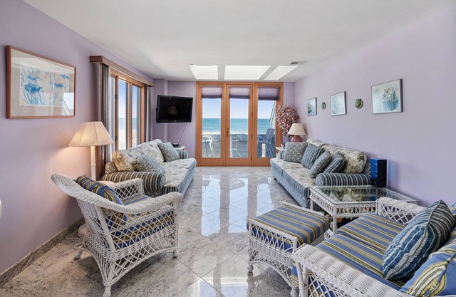 Stunning Beachfront 3/2 with beach access