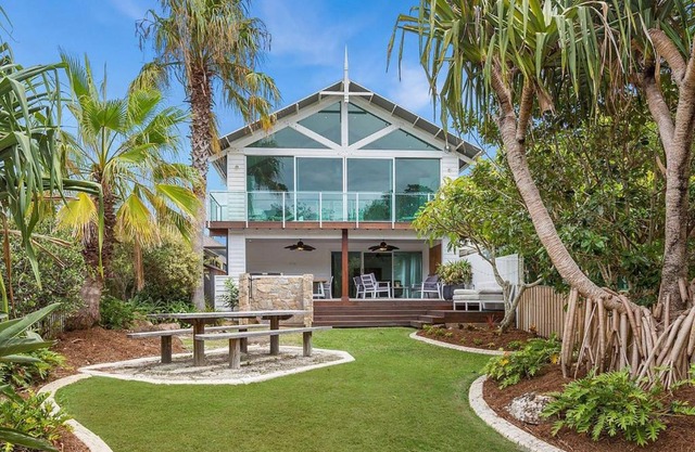 Stunning Beachfront On She oak
