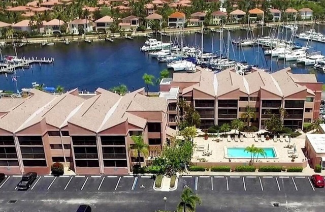 Stunning Burnt Store Marina,Boating &Golf Community Cape Coral, Punta Gorda area