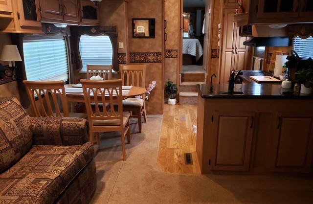 Stunning fifth wheel, 50% monthly discount