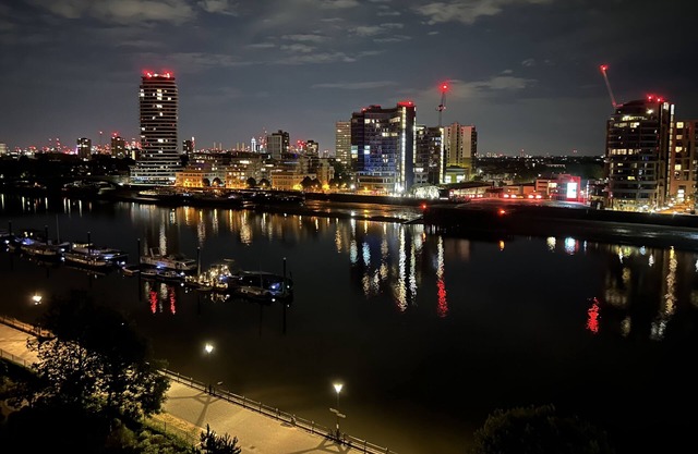 Stunning flat with Thames View