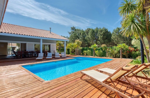 Stunning private villa for 10 guests with private pool, WIFI, TV and terrace