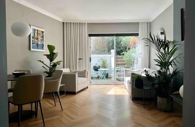 Stunning Garden Flat in the Heart of London, moments from Primrose Hill & Camden