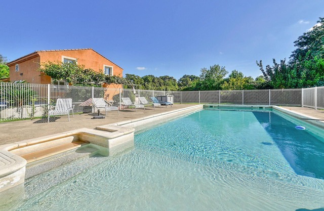 Stunning home in Saint Martin de Crau