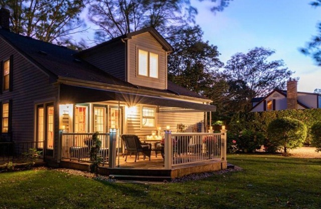 Stunning Historic 3 Bedroom, 3 Bath Butler House in Old Town Niagara-on-the-Lake