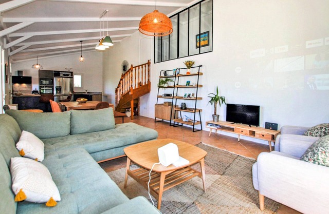 Stunning home in Colonzelle