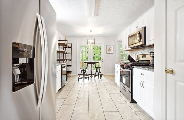 Stunning Home Near Atl with Full Arcade Experience - Sleeps 14