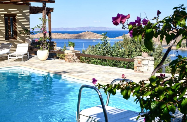 Stunning Kea home with spectacular open views of the sunset and Vourkari bay.