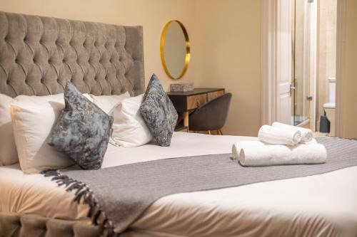 Stunning London Flat with Lush Garden - Steps to Park by The River Thames