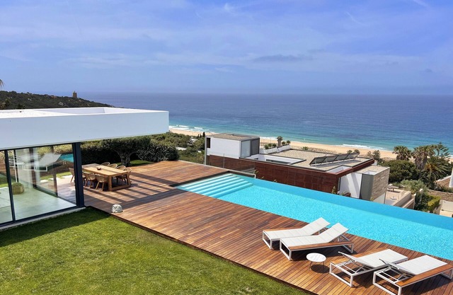 STUNNING LUXURY VILLA IN PLAYA DE LOS ALEMANES | 6 PAX